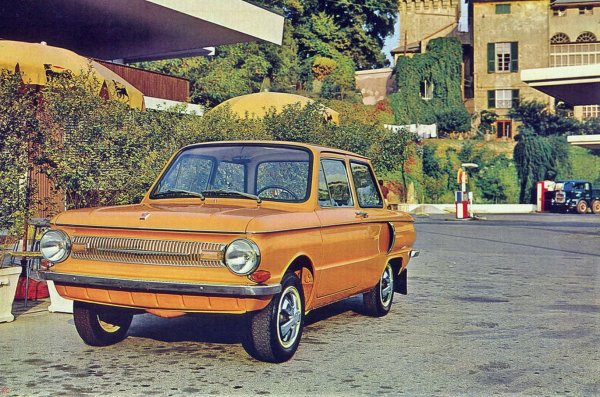 Това е съветският отговор на източногерманския Trabant. И макар да е възхваляван за отлично цялостно представяне, 966 е известен повече заради дизайна Мнозина смятат, че прилича на насекомо и бързо си печели прозвището &bdquo; гърбушко &ldquo;. Други му се подиграват, че е малка кола с големи уши. Известен собственик на такъв ЗАЗ е Владимир Путин. 966 е първата кола на руския президент, придобита през 1972 година. Да, не се смейте никога, ако някой кара стар Запорожец, не знаете какъв ще стане.
